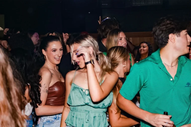 Houston's hip-hop scene comes alive at Vibes at Stampede! #HoustonNightlife #HipHopVibes #HoustonDanceFloor